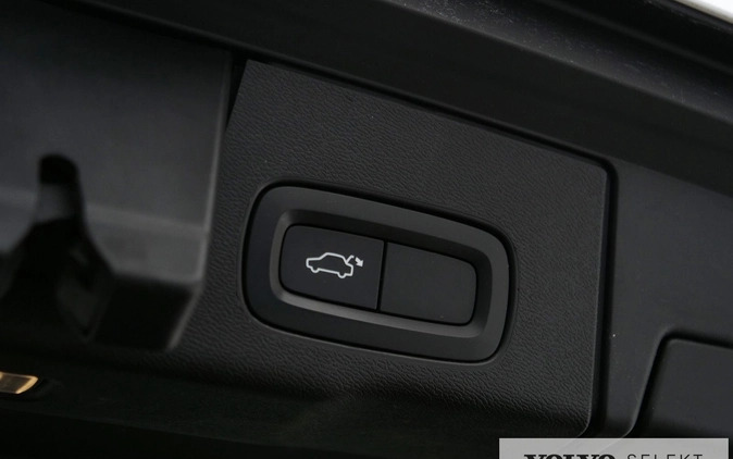 Volvo XC 60 cena 139900 przebieg: 131700, rok produkcji 2019 z Bartoszyce małe 704
